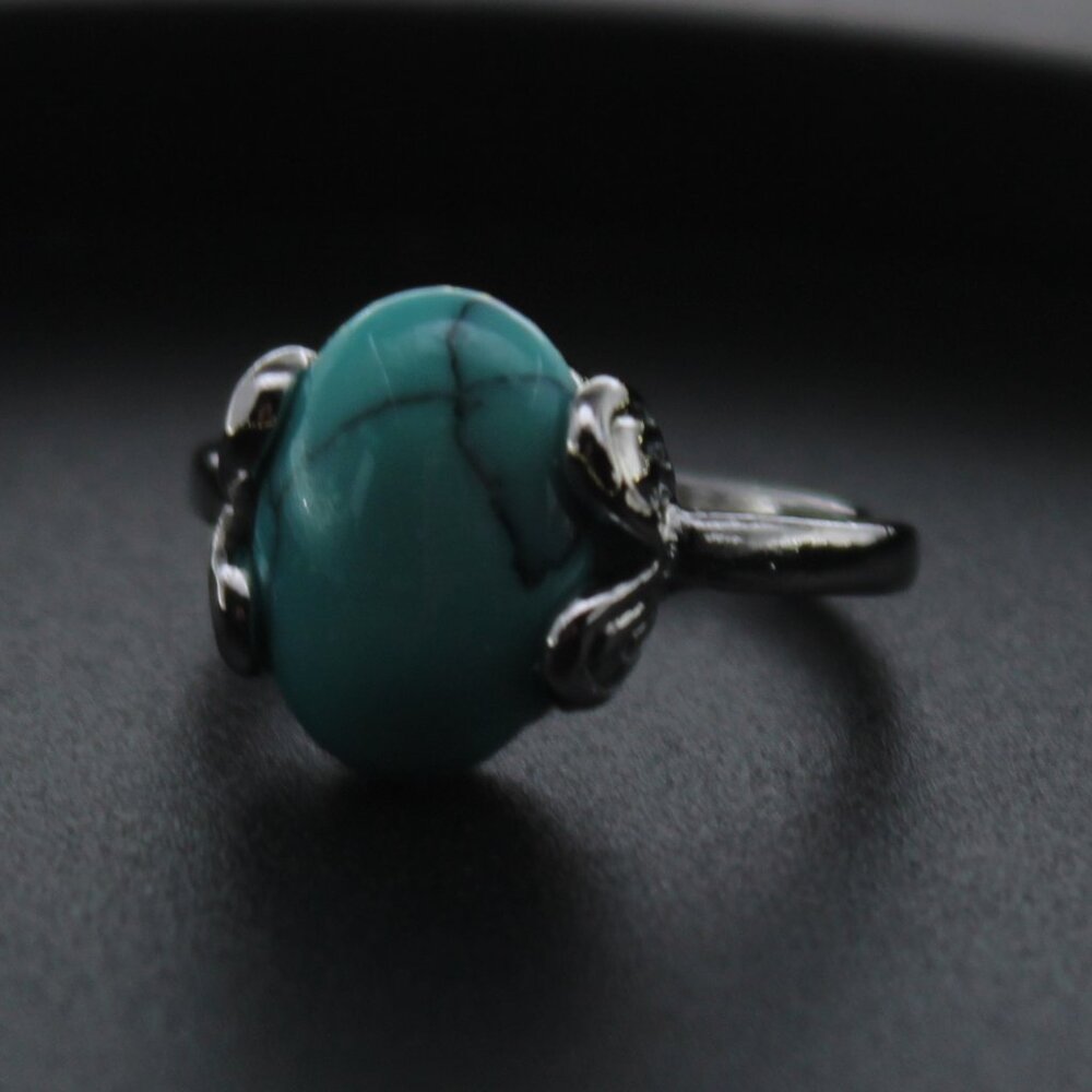 1202510-US 7.5 Oval Blue Stone Ring.